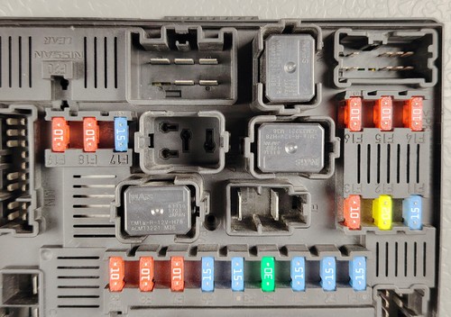 2008 Nissan Dualis KJ10 Boîtier à Fusibles Contrôle Unité Ipdm 284b7 JD00B OEM - Photo 7 sur 10