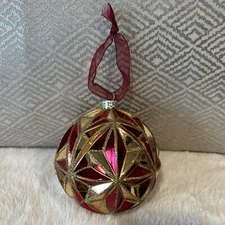 Frontgate Royal Christmas Red Gold Starburst Glitter Round Ornament 4”
