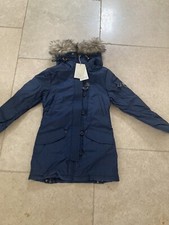 Lovely Women’s Peak Performance Parka Size Medium Bnib