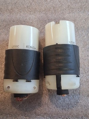 lot of 2 Pass & Seymour L1530C Locking Device Connector