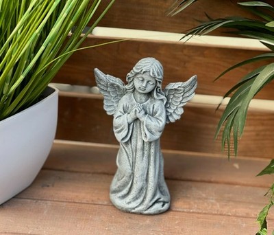 Frostfeste Steinfigur Betender Engel stehend Gartenfigur Steinguss