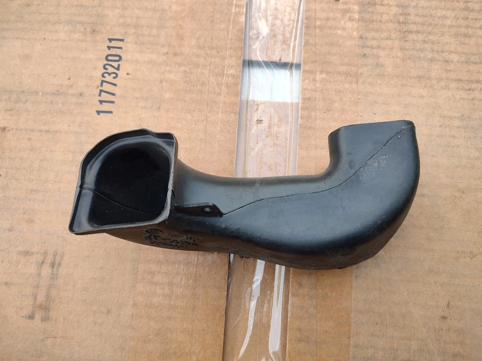 Chevrolet Corvette 2005-2013 piso derecho conducto de aire 10444261 fabricante de equipos originales LT3 de fábrica Foto 2 de 4