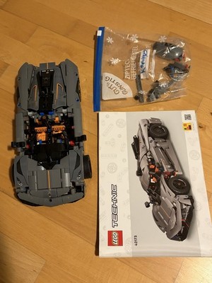 LEGO TECHNIC: Koenigsegg Jesko Absolut Supersportwagen in Grau (42173)