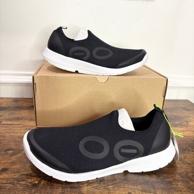 OOFOS Mens 11.5 Shoes OOmg Sport Slip-On Sneaker Black White Recovery Foam NIB