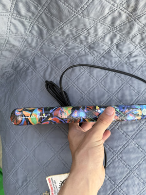 She Custom Graffiti Flat Iron.
