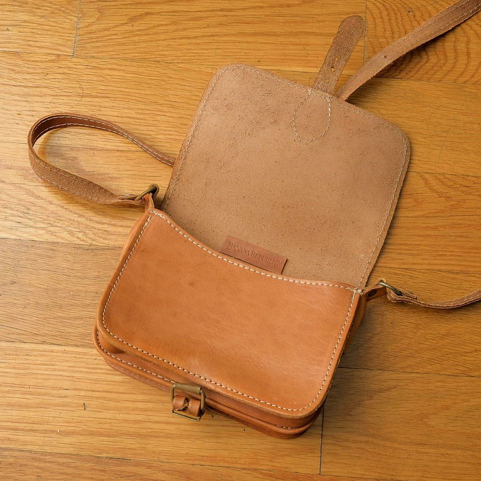 Bolso Bandolera De Colección Banana Republic Cuero Tostado Mini Sillín Boho Bandolera Cartera Foto 3 de 4