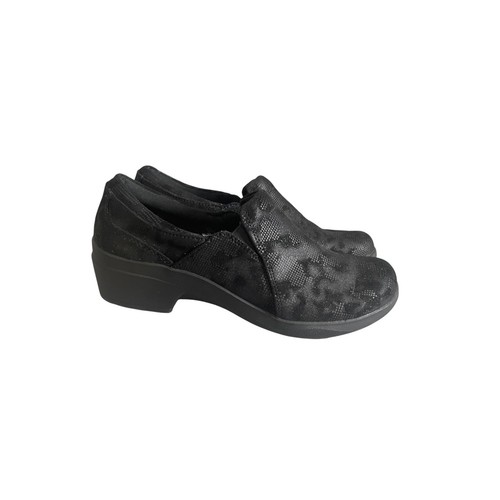 Clarks Women’s Talene Pace Slip On Slip Resistant Patterned Clogs Size-8M