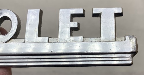 Vintage 1947 - 1953 Chevrolet Pickup Truck Hood Emblem GM 3692103 Chevy - Picture 7 of 10