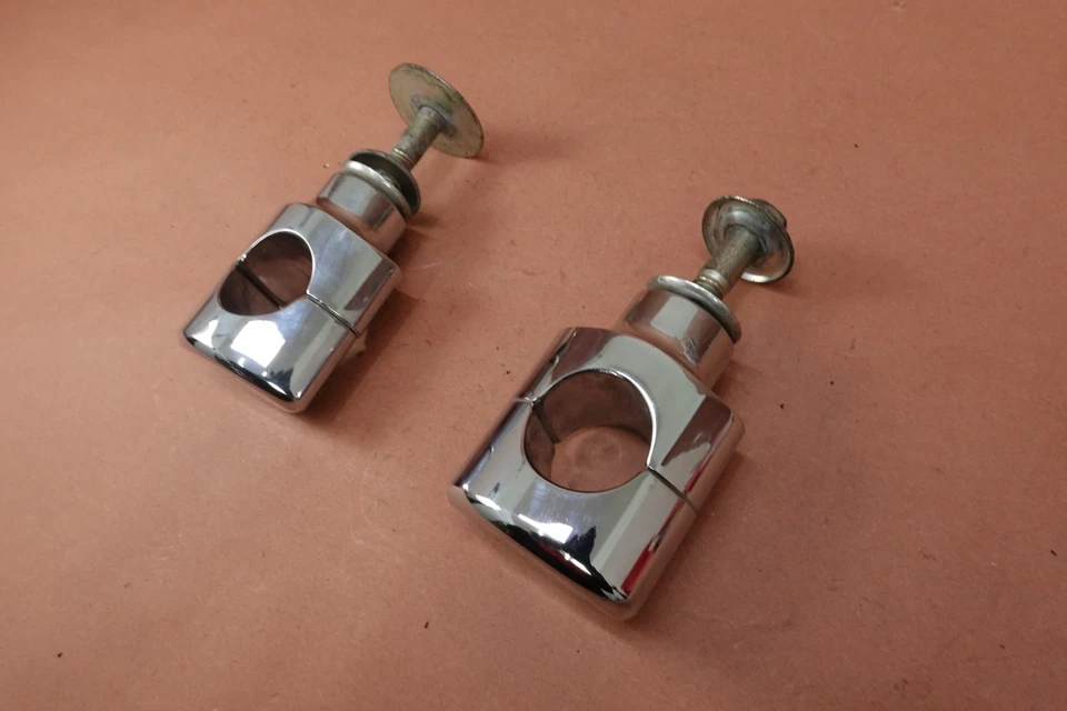 Elevadores de manillar cromados Harley Davidson Road King 2007-2008 FLHRCI Foto 2 de 4