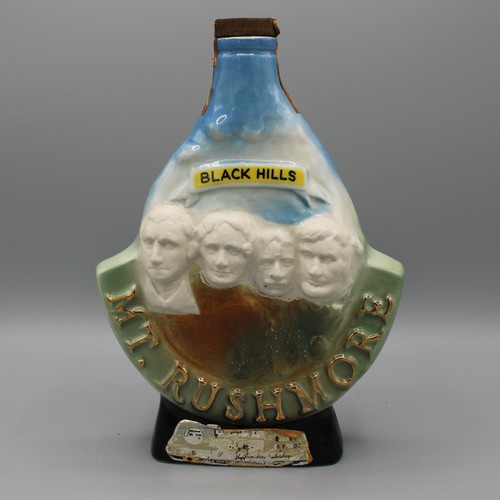 Vintage 1969 Jim Beam Mt. Rushmore Black Hills South Dakota Whiskey Decanter