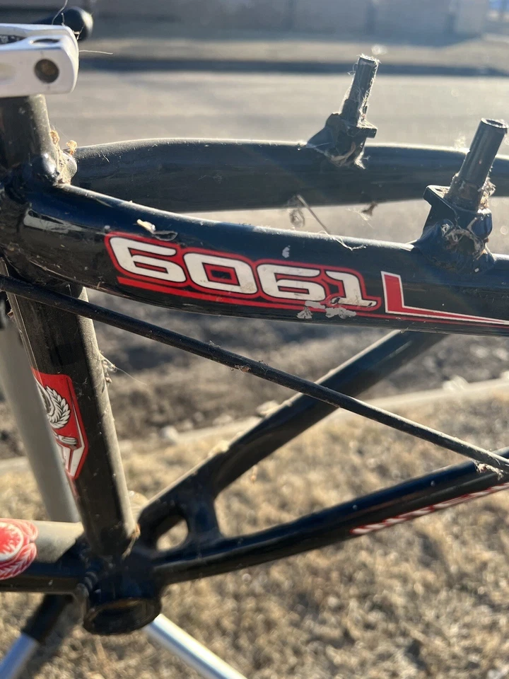 SOLO CUADRO DE CARRERAS BMX INTENESE CYCLES J4 RACE 6061L Foto 4 de 4