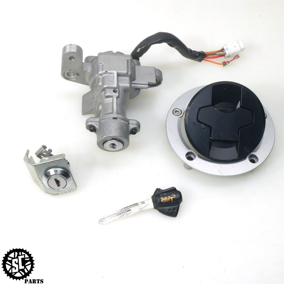 22-24 SUZUKI GSXS 1000 GT LOCK SET IGNITION SWITCH KEY | eBay