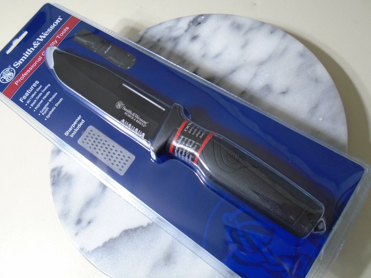 Smith & Wesson Search & Rescue Fixed Blade Bowie Knife Smith & Wesson Search & Rescue Fixed Blade Bowie Knife