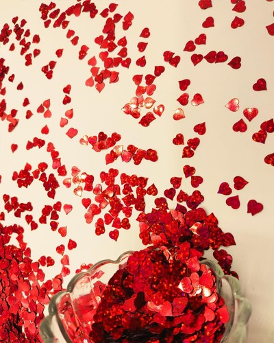 Confetti Hearts Shaped 5000Pcs Tiny Heart Red A_red