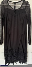 Wunderschönes Kleid mit hübscher Spitze von...