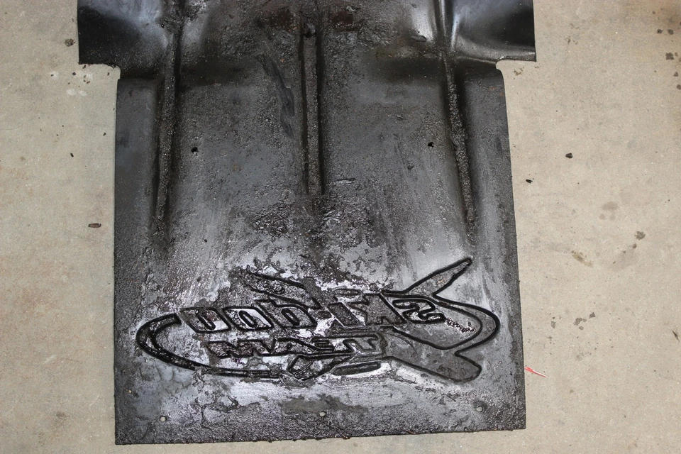 Placa de deslizamiento Ski-doo Summit 800 Highmark Belly Pan 2000 Foto 3 de 4