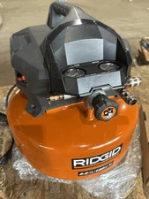 RIDGID 6 Gal 150 PSI Portable Electric Oil-Free Pancake Air Compressor (CRACKED)