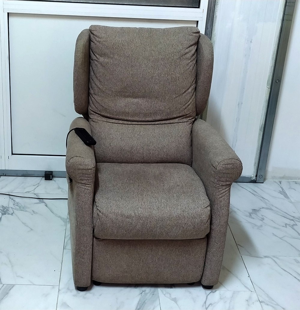 Poltrona Alzapersona Vitarelax Romeo 2 Motori Elettrica PMUA006 - Usata