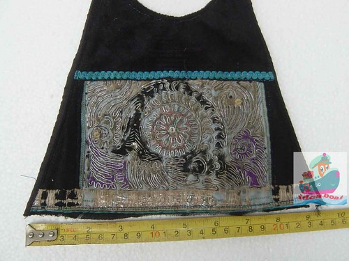 21x23cm Chinese minority Women's hand embroidery Old Embossed Embroidery - Picture 6 of 8