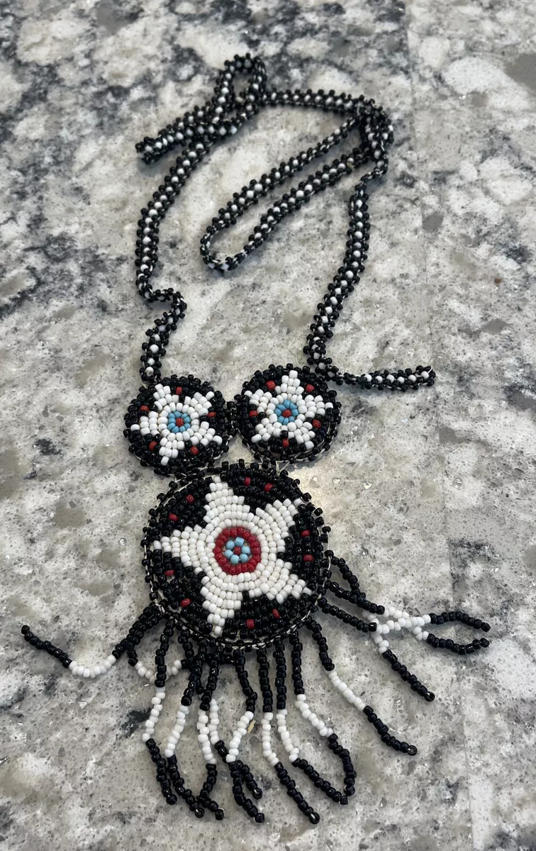 Vintage Native American Beaded Circle Medallion Leather Necklace Black Red Blue