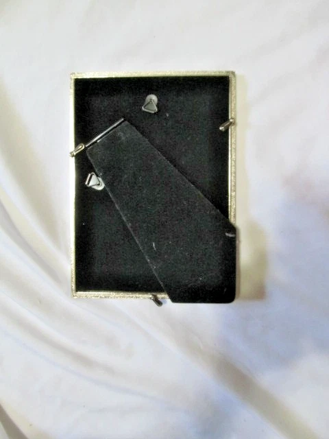 人造珍珠时尚相框婚礼周年纪念 5 1/2 x 7 1/2 英寸免费支架 — 第 2/2 张图片