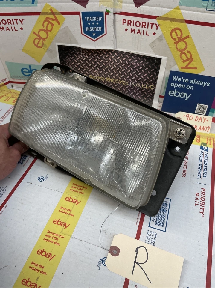 85-92 VW VOLKSWAGEN JETTA PASSENGER RIGHT HEADLIGHT HEAD LIGHT # 165941006 oem - Image 3 of 4