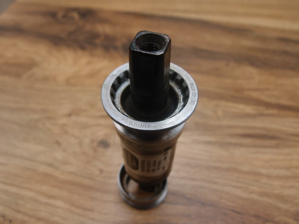 1995 vintage MTB bottom bracket Shimano Deore BB-UN51 Japan 122,5 mm BSA - Image 2 of 4