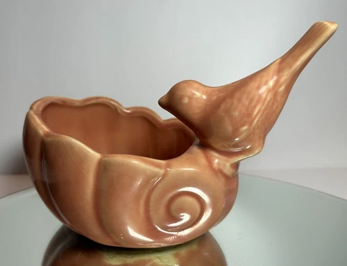 VINTAGE SHAWNEE POTTERY PLANTER BIRD ON SEASHELL PINK LOOK 7" WIDE 4.5" TALL