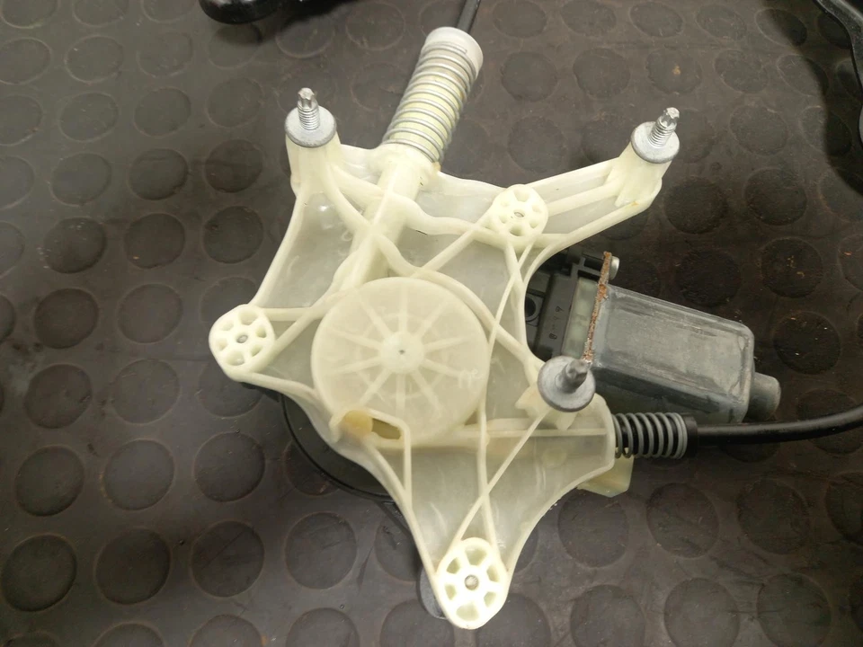 AUDI E-TRON GT Window Regulator N/S 2021-2024 4 Door Rear LH 9J1839461D - Image 2 of 4