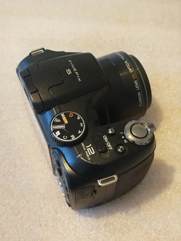 Fujifilm FinePix S1800 12.2MP Compact Digital Bridge Camera Black Tested #794, photo 3 of 5
