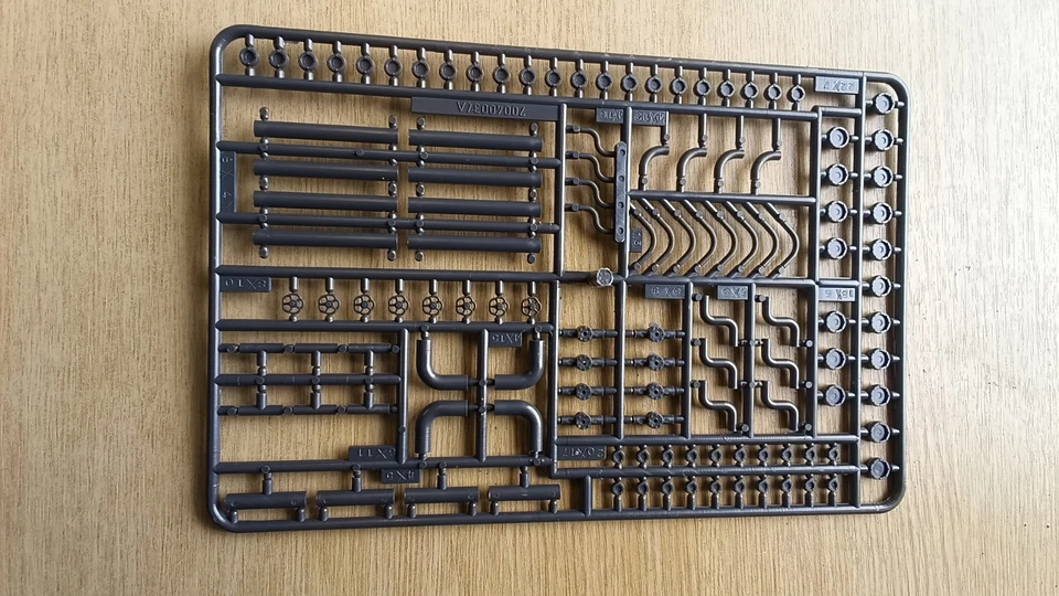 Knightwing UN2 Pipe Fittings (One Sprue)
