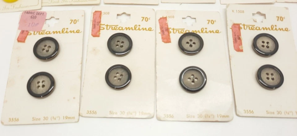 Streamline Co. & Supreme Buttons 17 pkg (2 packages of each)  New Made in Italy - Image 3 of 4