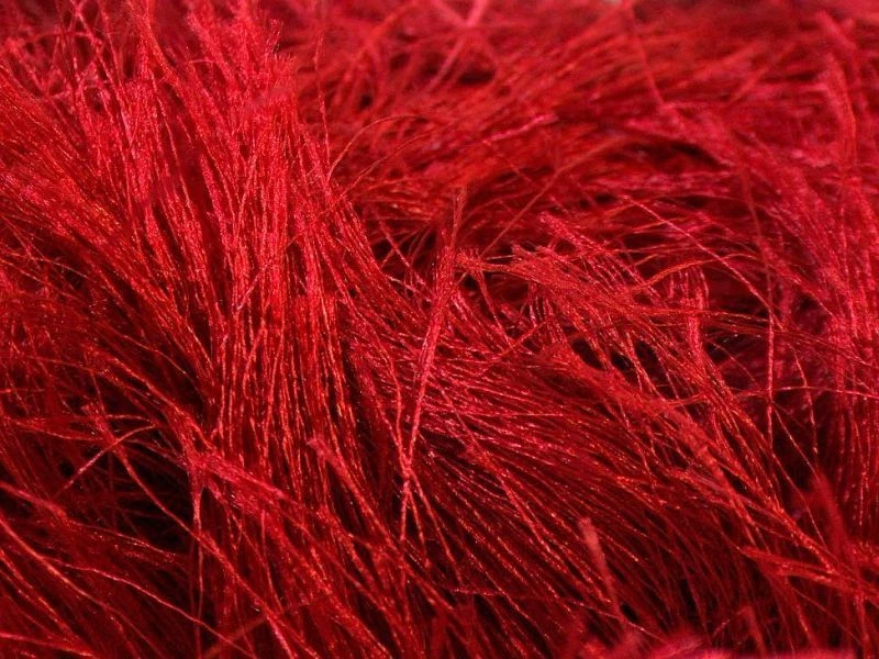 Hilo de pestañas largas rojo jungle Kuka #20787 - 50 gr 65yds - hilo de piel sintética vegano rojo Foto 2 de 3