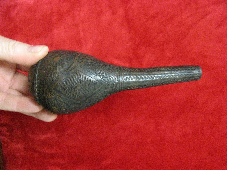 Ancienne poire à poudre. - Photo 3/4