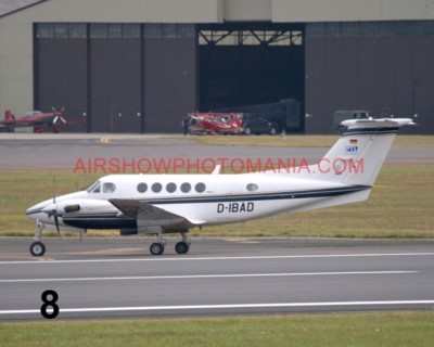 1 X BEECH B200 SUPER KING AIR 200 300 1900D PHOTOGRAPH