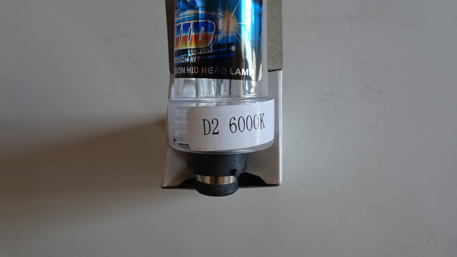 PORSCHE 911 MERCEDES FERRARI BMW ASTON  AUTOMOTIVE XENON HEADLIGHT D2 6000K BULB