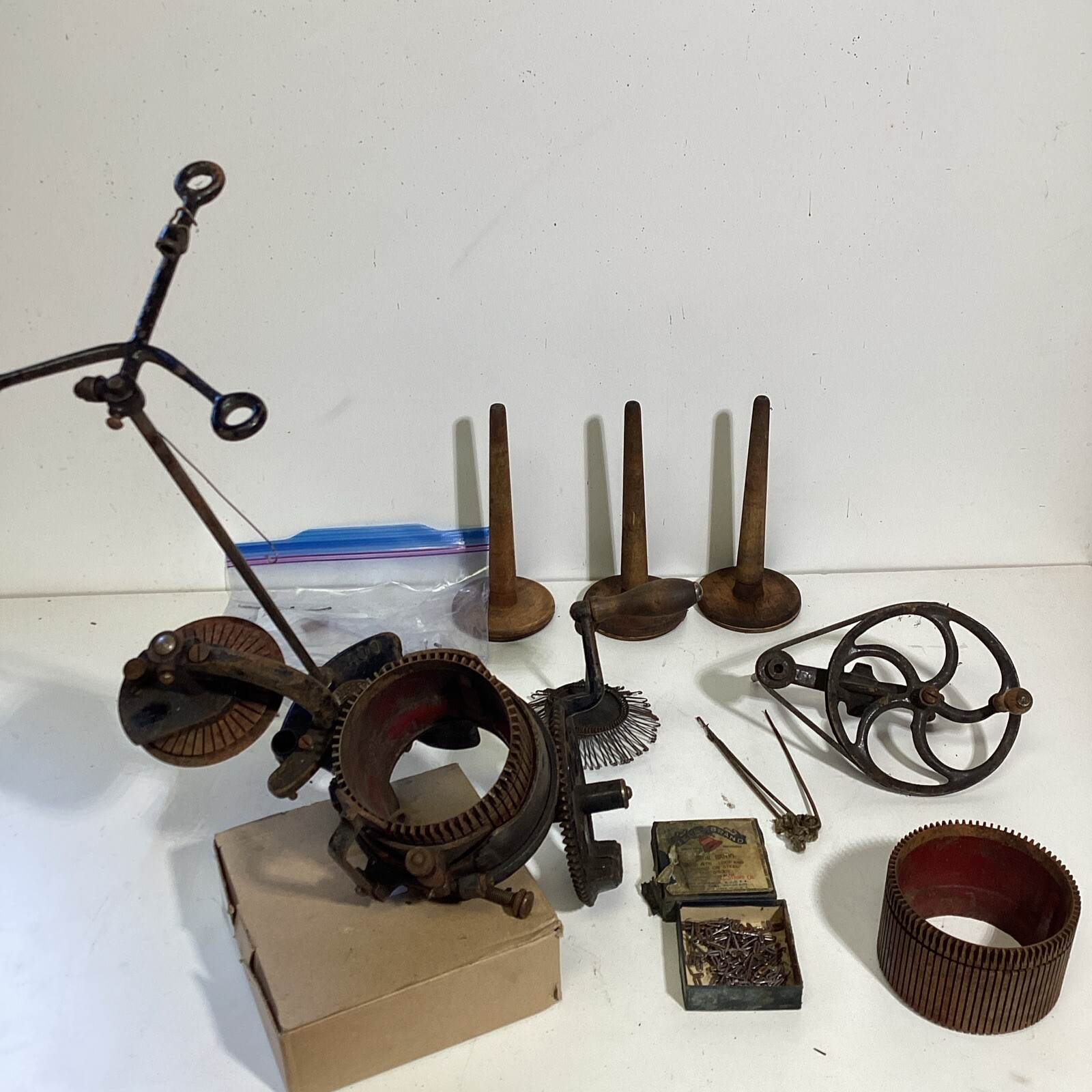 CREELMAN MONEY MAKER SOCK KNITTING MACHINE With 2 Cylindersready For