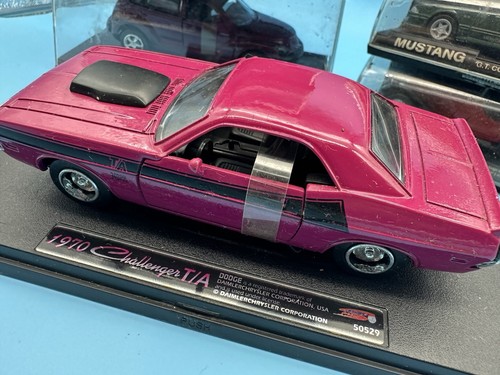 Lot Of 8 New Ray Model Cars Display Cases Mustang BMW Jaguar Corvette Challenger - Picture 4 of 16