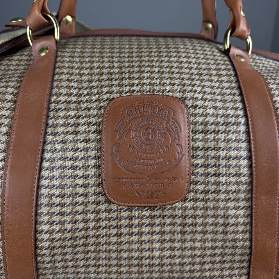 Bolsa de viagem vintage Ghurka nº 97 CAVALIER II sarja/couro fim de semana Euc - Imagem 3 de 4