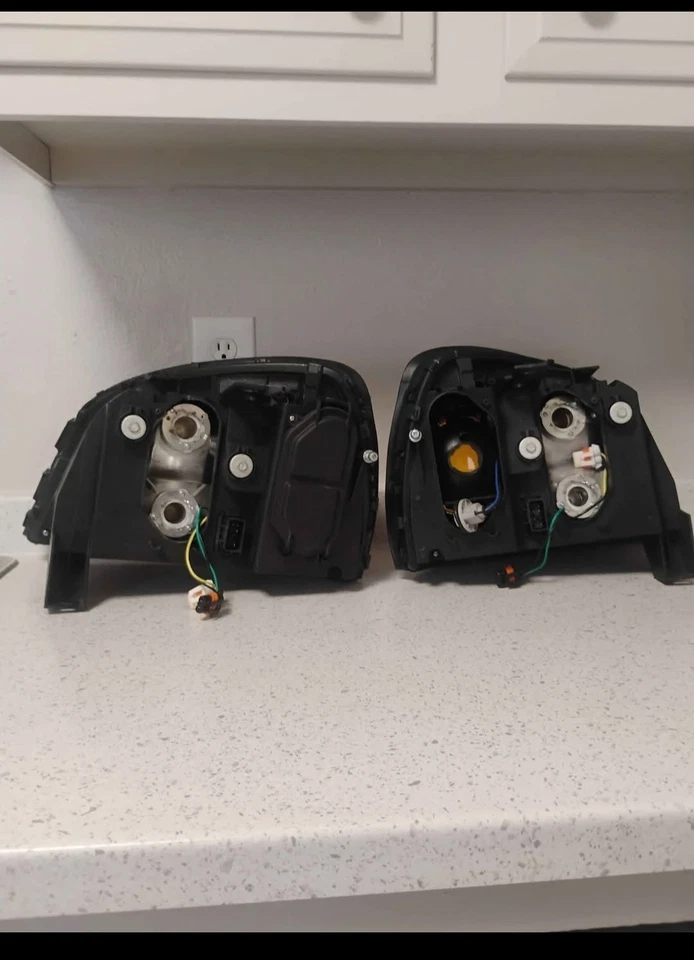 Faros de cristal negros xTune Cadillac Deville 2000-2005 HD-JH-CADDEV00-AM-BK Foto 4 de 4