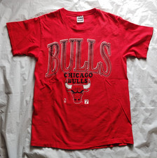 Vintage 90s Chicago Bulls Single-Stitched Graphic T-Shirt - Size Large / L