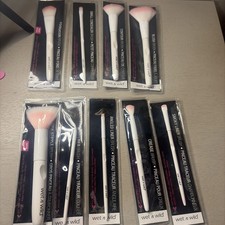 WET N WILD 9 piece makeup brush set