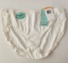 Vanity Fair Panties White Size 7 Hipster Signature Micro Model Soft Waist NEW 