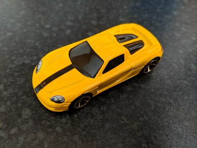 Hot Wheels 2016 DHX20 HW Exoten Porsche Carrera GT #74