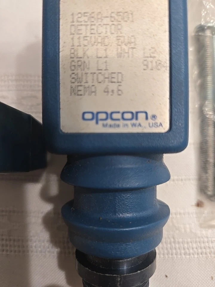 1256A-6501 Eaton/Cutler Hammer Thru-Beam Detector Sensor 115vac-SA - Image 4 of 4