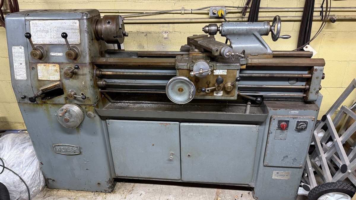 Weiler LZ 330 Lathe - Good Working - Capacity 12x32 - 3 Phase 220