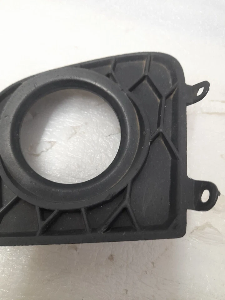 Vauxhall Zafira A Front Bumper Right Fog Light Grill 1999-2005 09270084 Genuine - Image 4 of 4