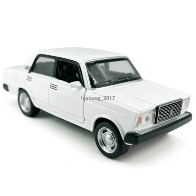 1/32 Scale Lada VAZ Model Car Diecast Toy Cars Boys Toys with Light Sound White