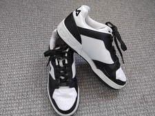 MENS FILA TERATACH 600 WHITE/BLACK TRAINERS - SIZE 6