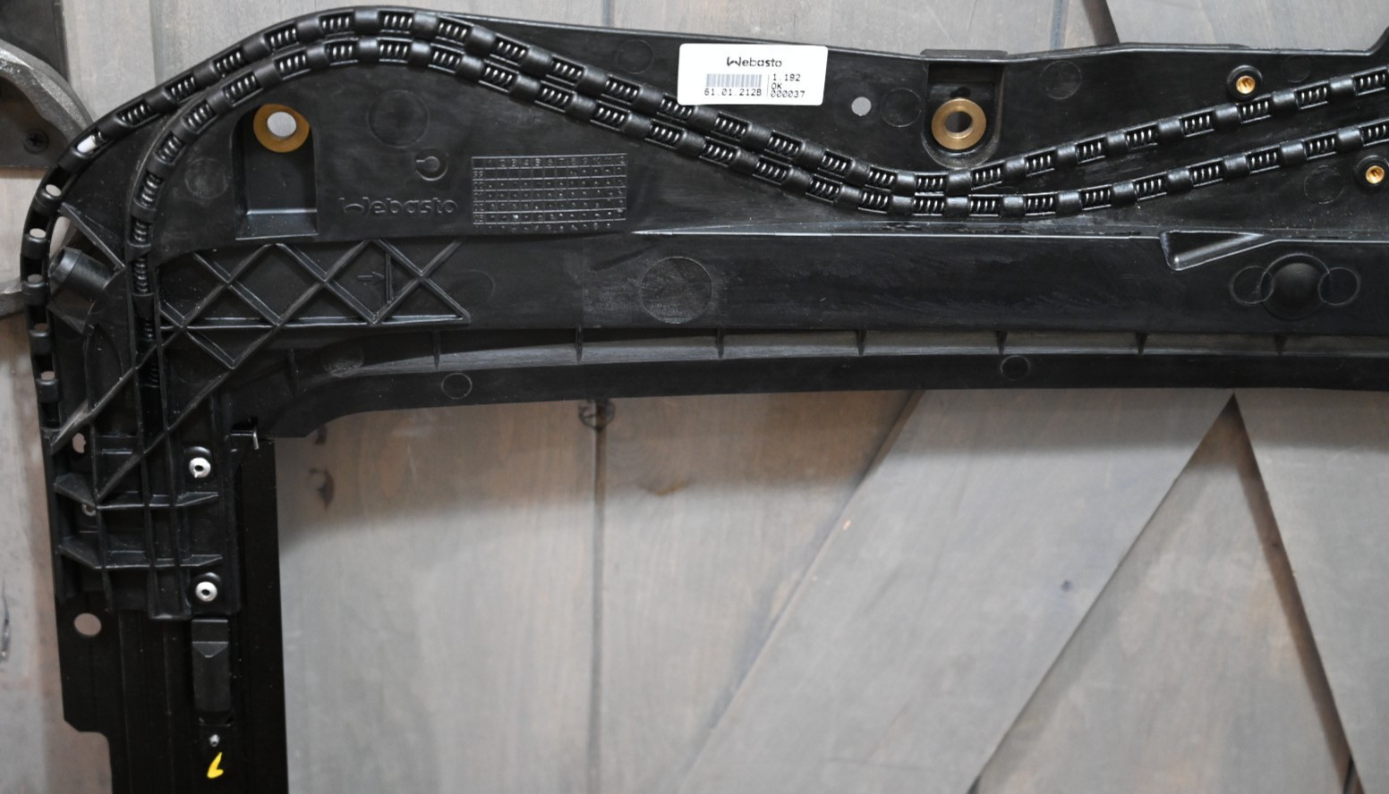 Genuine OEM 03-12 Maserati Quattroporte M139 Sunroof Assembly P/N 980139308